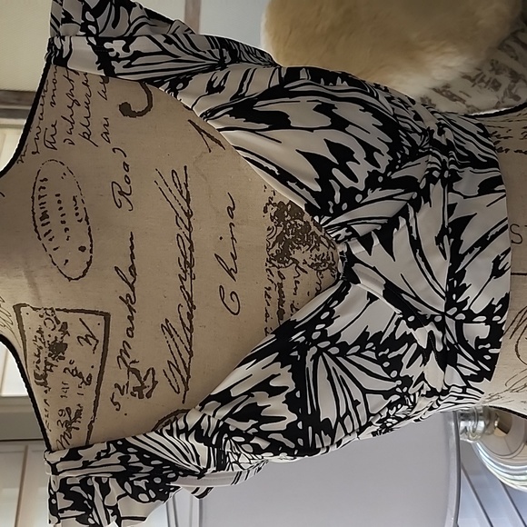 Floral Ruffled Bikini - Picture 2 of 8